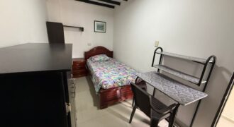 Rento alojamiento con baño privado